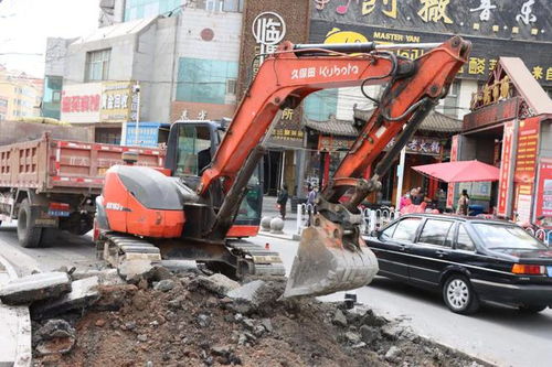 搶抓春季好時機(jī) 白銀城區(qū)市政道路開啟 療傷 模式